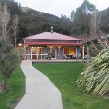 Koromiko Cottage At Lochsloy Farmstay Little River Exterior foto